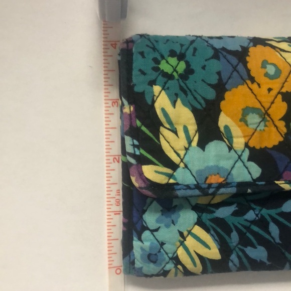 Vera Bradley wallet - Picture 7 of 8